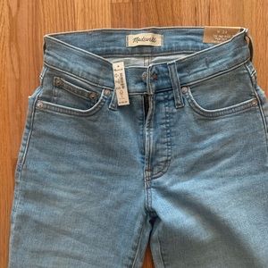 Madewell Perfect Vintage Jean in Alderton Wash - 24